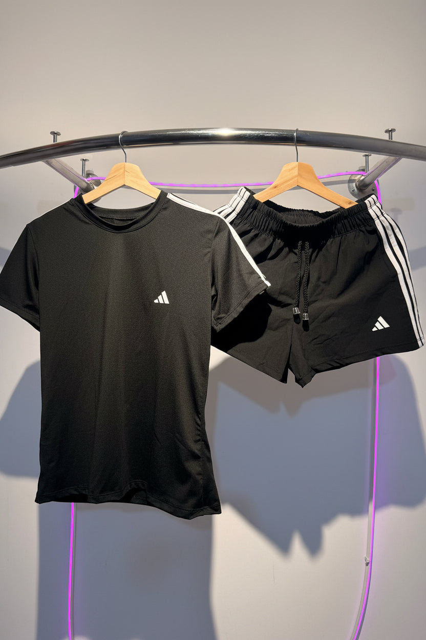 CONJUNTO DEPORTIVO TRES LÍNEAS